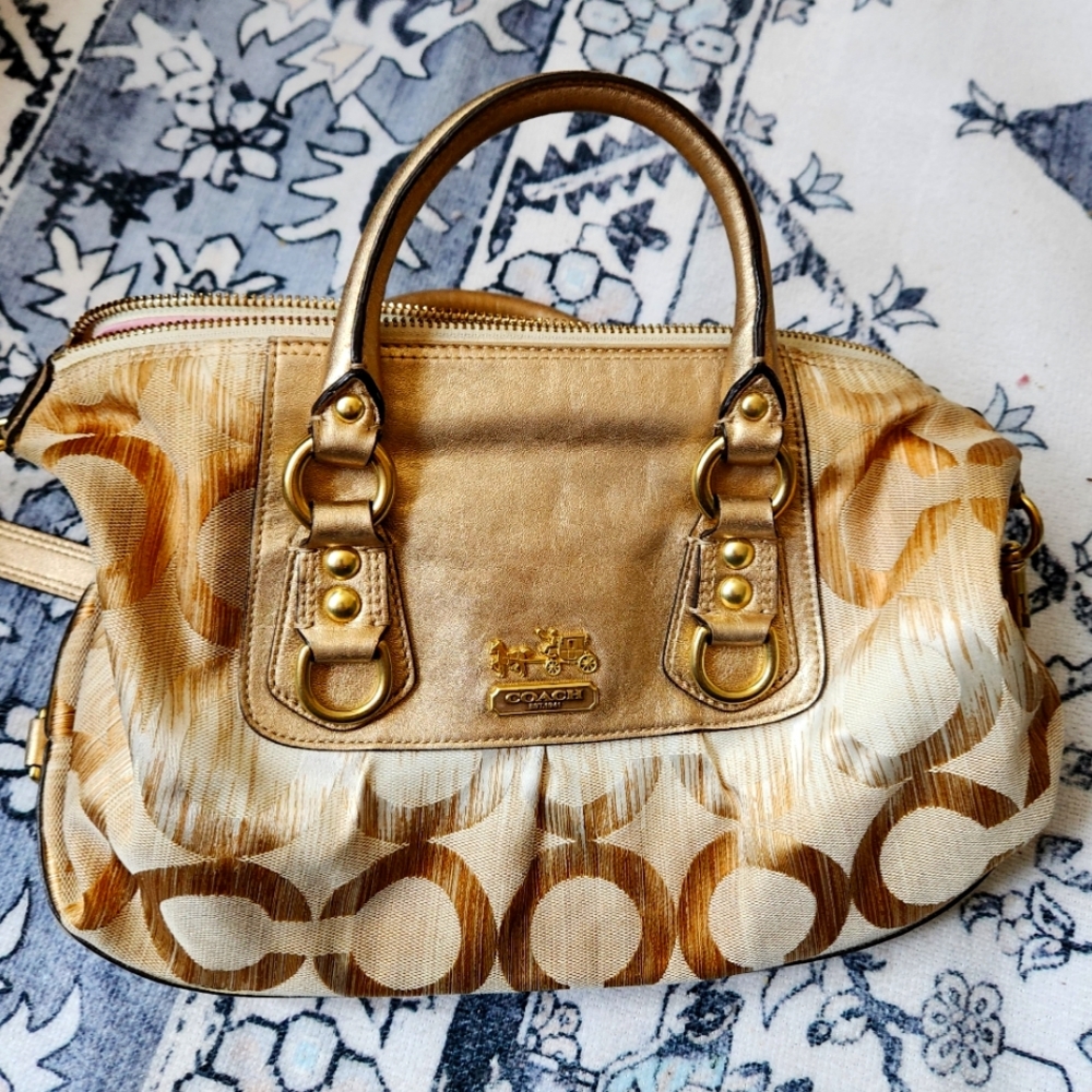 Coach Gold Monogram Women's Shoulder Bag